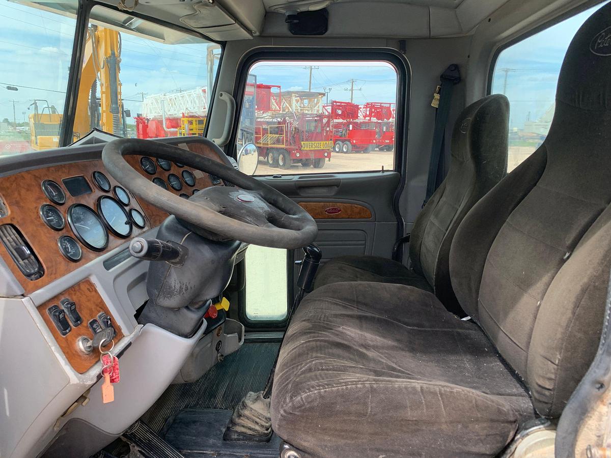 Used 2006 PETERBILT 379 T/A DAYCAB 4,500 GALLON FUEL TRUCK