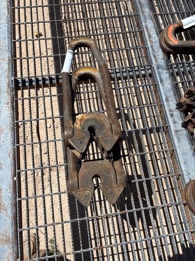 Used (2x$) (2) trico plate type rod elevators