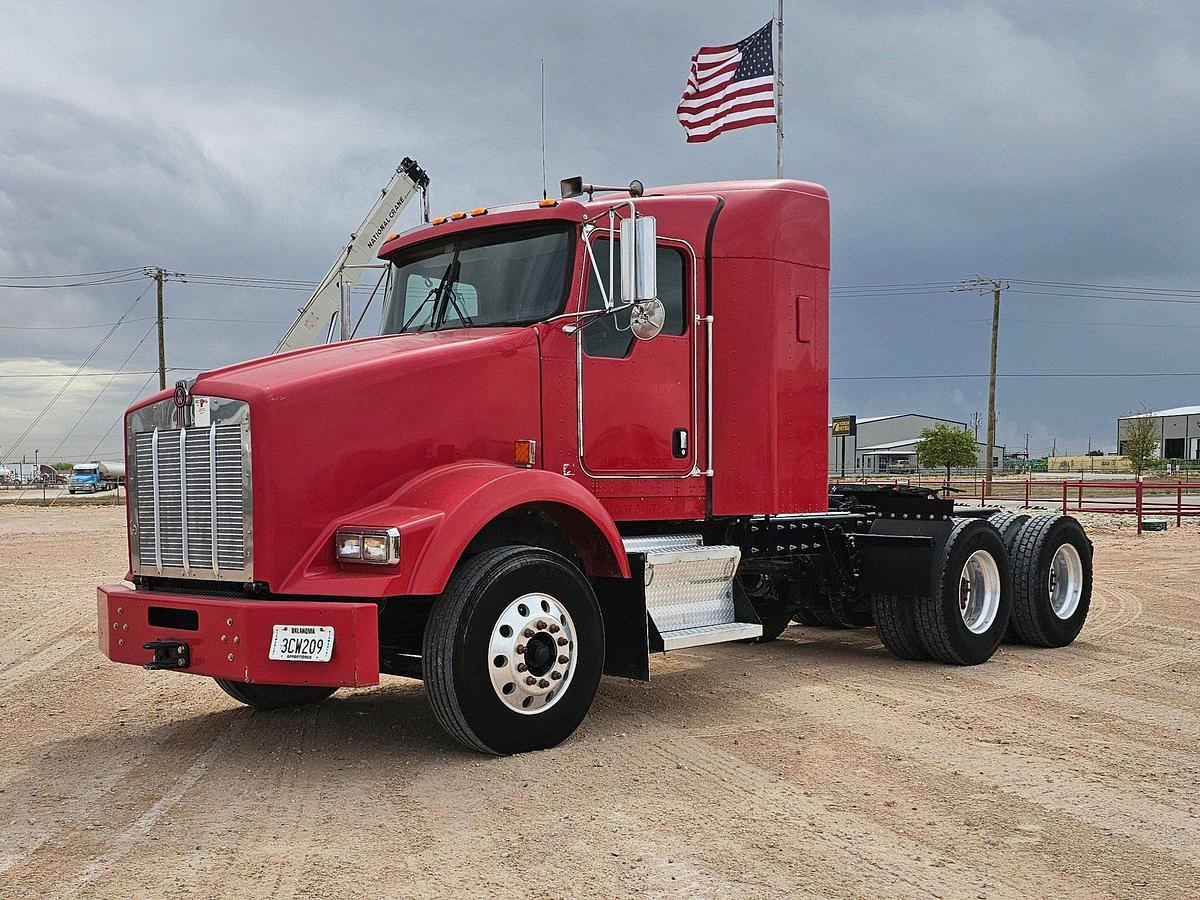 Used KENWORTH T800 T/A SLEEPER HAUL TRUCK