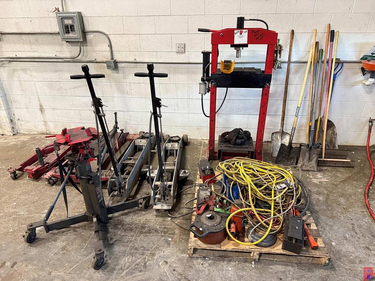 Used LOT OF (2) HD FLOOR, TRANS. & (2) CLUTCH JACKS, PALLET OF PLHYD. FOOT PUMPS, HOSES, JACKS, 20 TON PRESS JACK