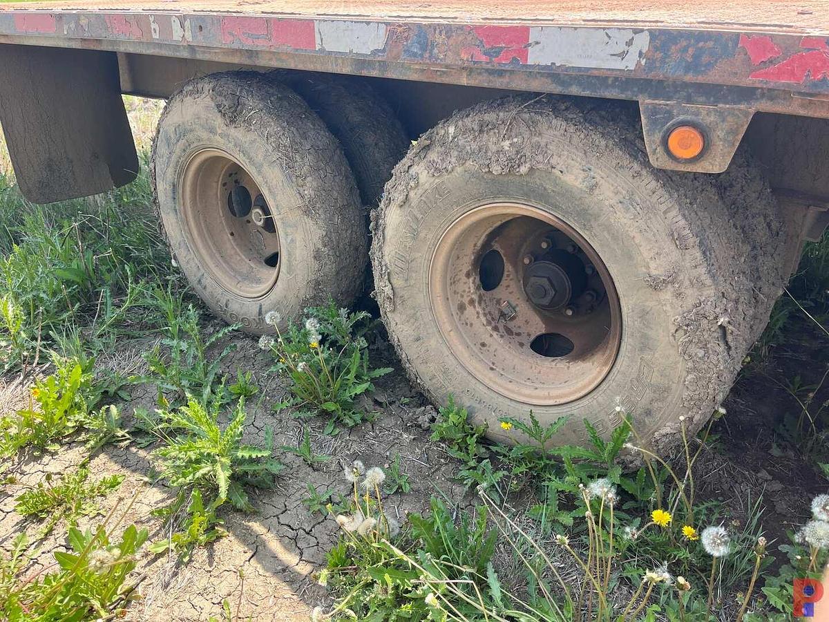 Used SHOPBUILT 32’ GN FLATBED TRAILER