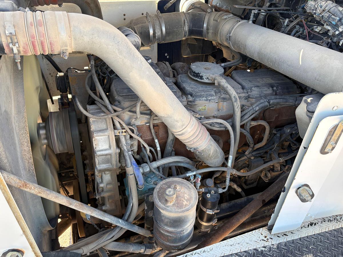 Used 2005 KENWORTH C500B TWIN STEER BED TRUCK