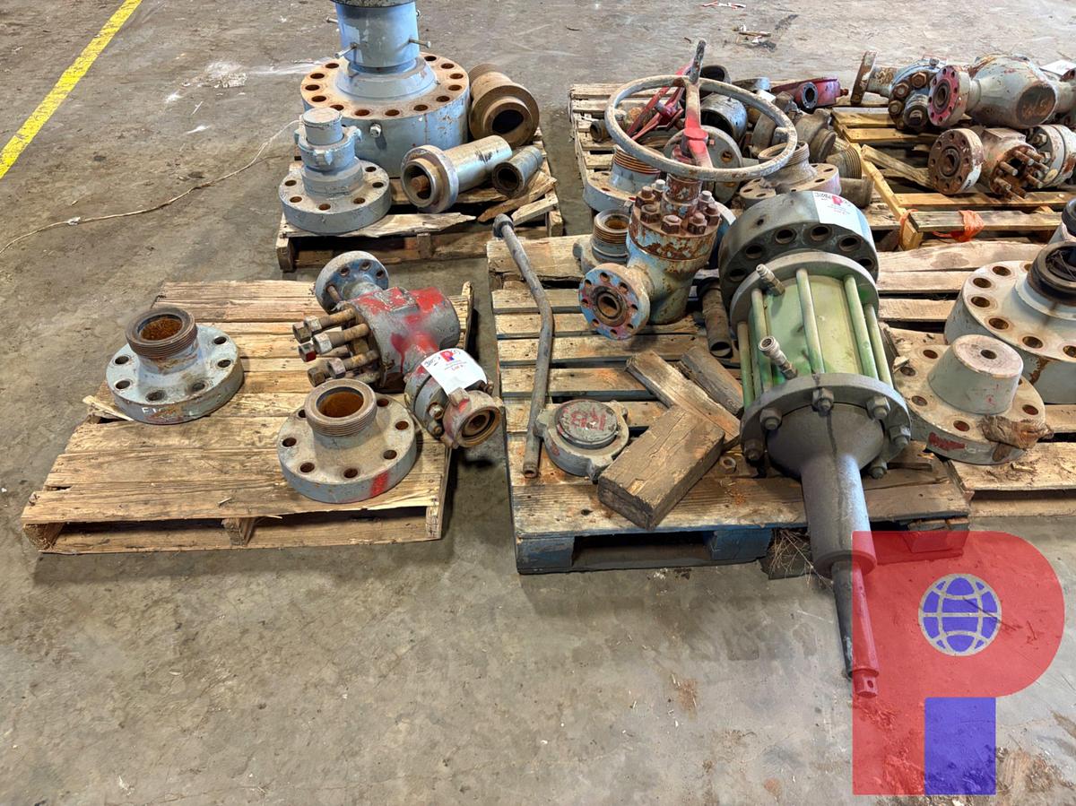 Used (1) HYDRAULIC VALVE STEM ACTUATOR, (1) 2-1/16” 10K GATE VALVE, VALVE BODY, & 4” WECO FLANGES