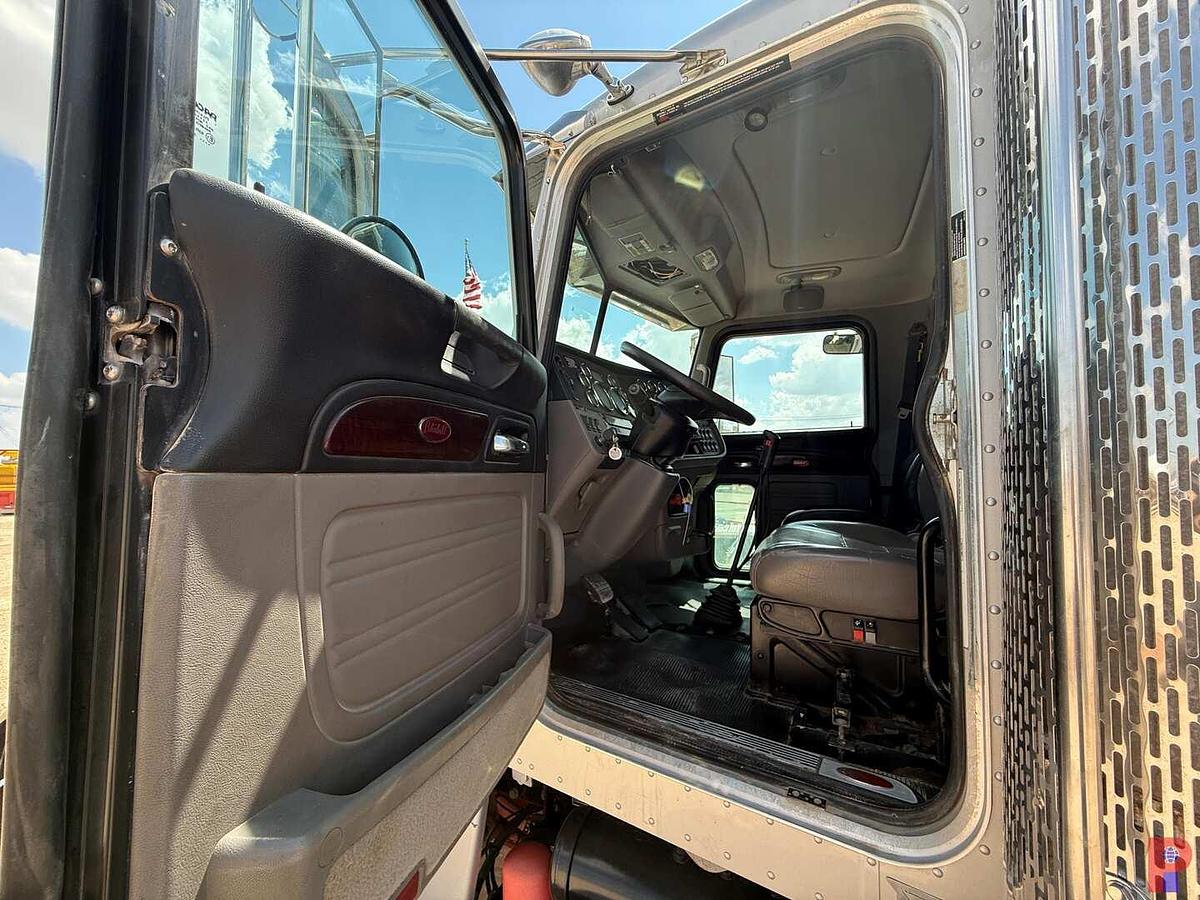 Used 2013 PETERBILT 388 T/A SLEEPER HAUL TRUCK