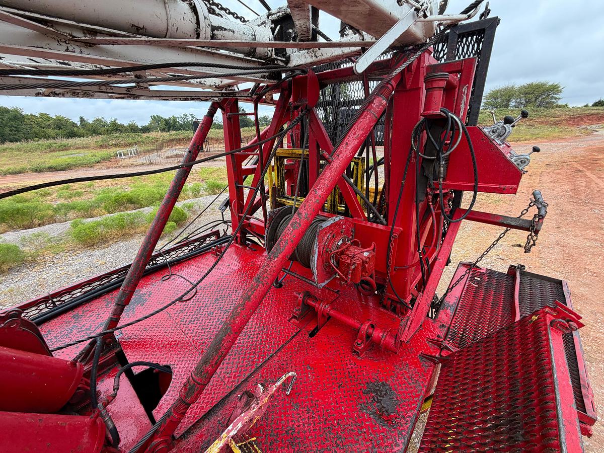 Used 1985 Taylor 550 Well Service Rig, 104 x 250k Mast