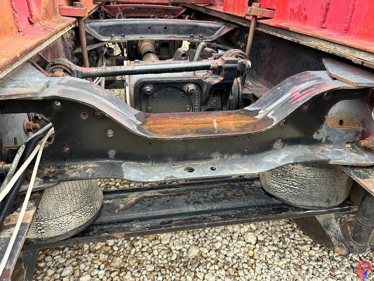 Used 1999 MACK CH613 CAB & CHASSIS W/ CT REEL