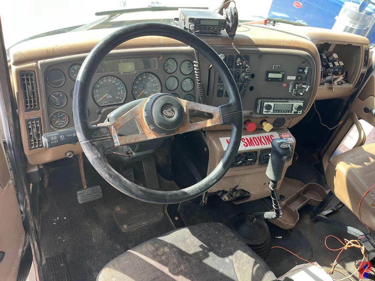 Used 2004 MACK CV713 T/A DAYCAB KILL TRUCK