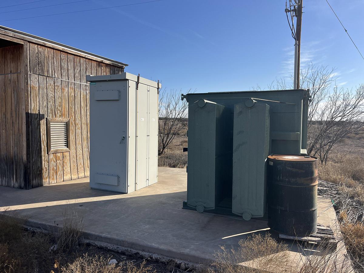 Used CROCKETT CO. SWD FACILITY, PERMITTED FOR 30,000 BBLS. PER DAY