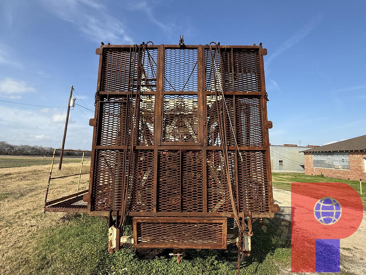 Used 1979 MOLLER 300 DD 96'-180K 4-AXLE WELL SERVICE WORKOVER RIG