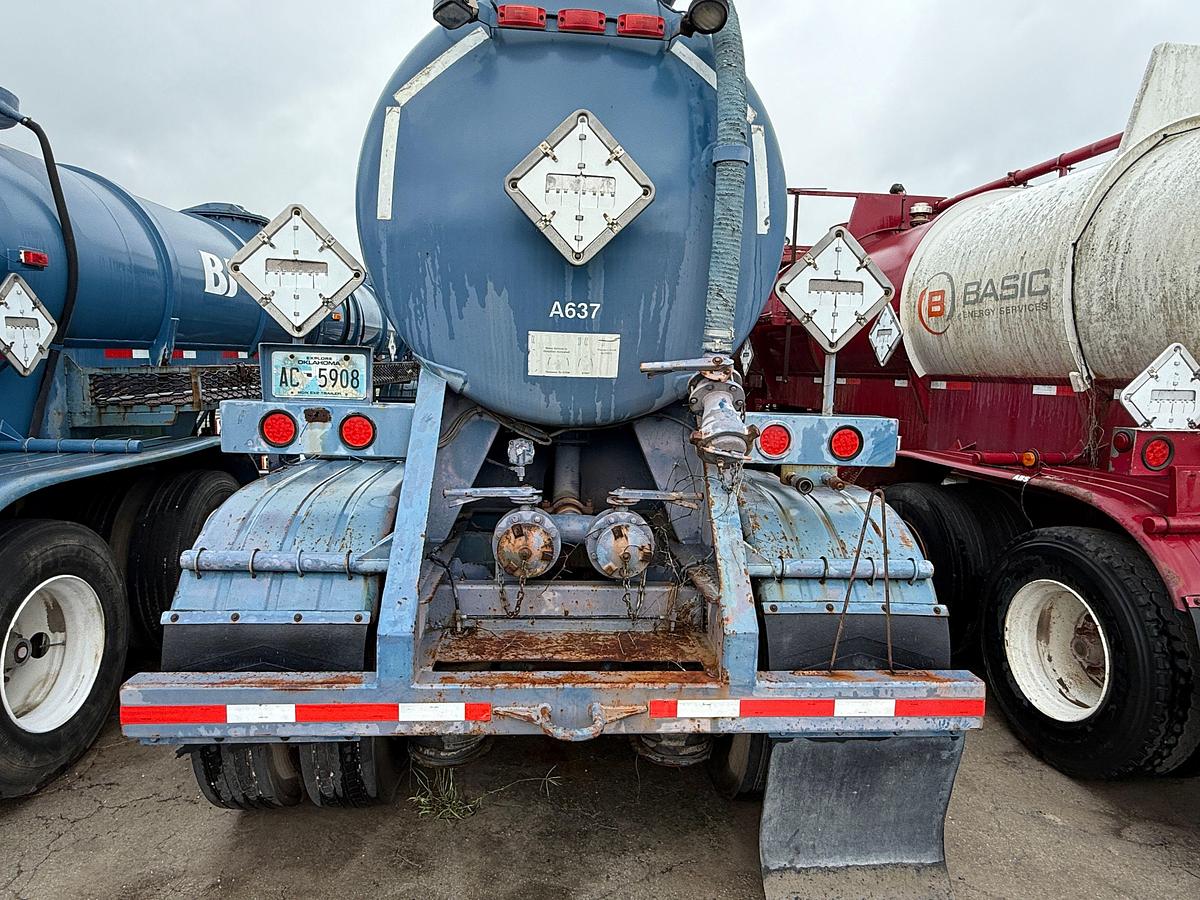 Used 2005 WORLEY WELDING WORKS 5,000 GAL 3-COMP ACID TRANSPORT TRAILER