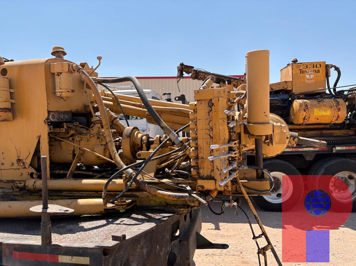 Used TEXOMA MODEL 254-10 AUGER MTD ON 1977 INTERNATIONAL LOAD STAR 1700 DAYCAB FLATBED TRUCK