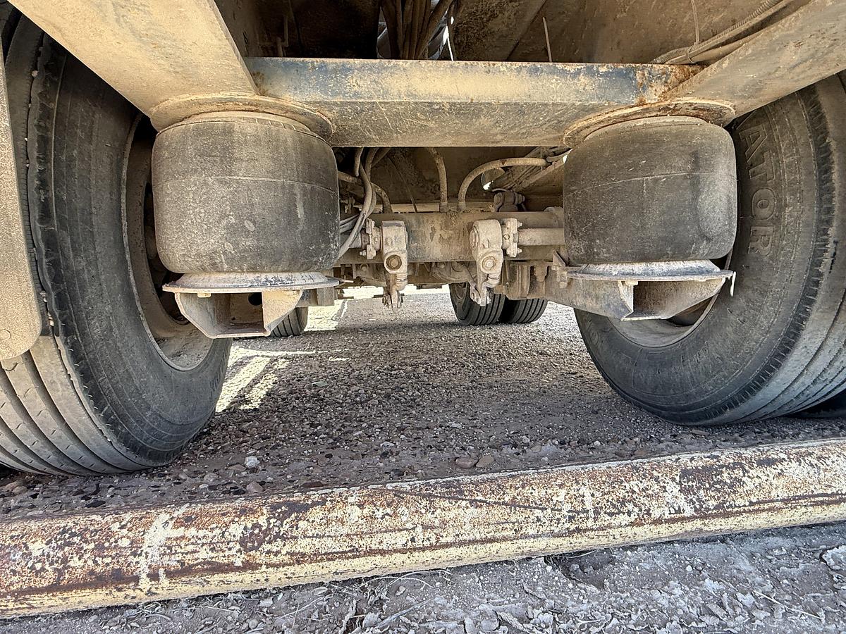 Used 2006 AIR FOAM UNIT P/B (3) CATERPILLAR ENGINES MTD ON PRECISION PUMP & COMPRESSOR T/A DROP DECK TRAILER