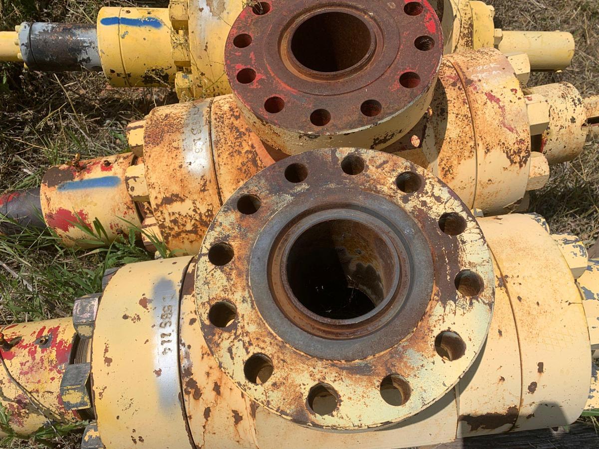 Used (14) 4-1/16 10k Manual Gate Valves