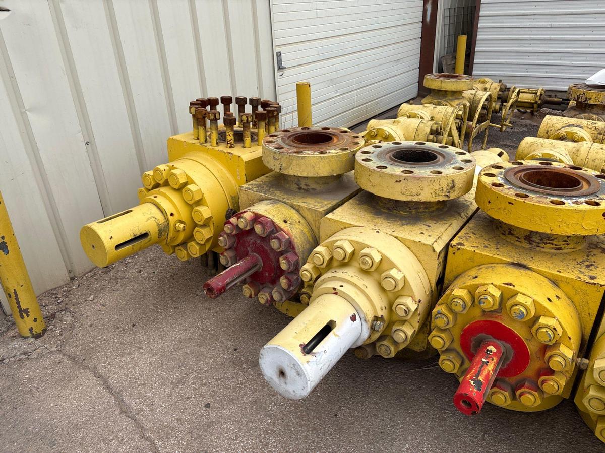 Used (3x$) (3) 7-1/16” 10K hydraulic frac valves