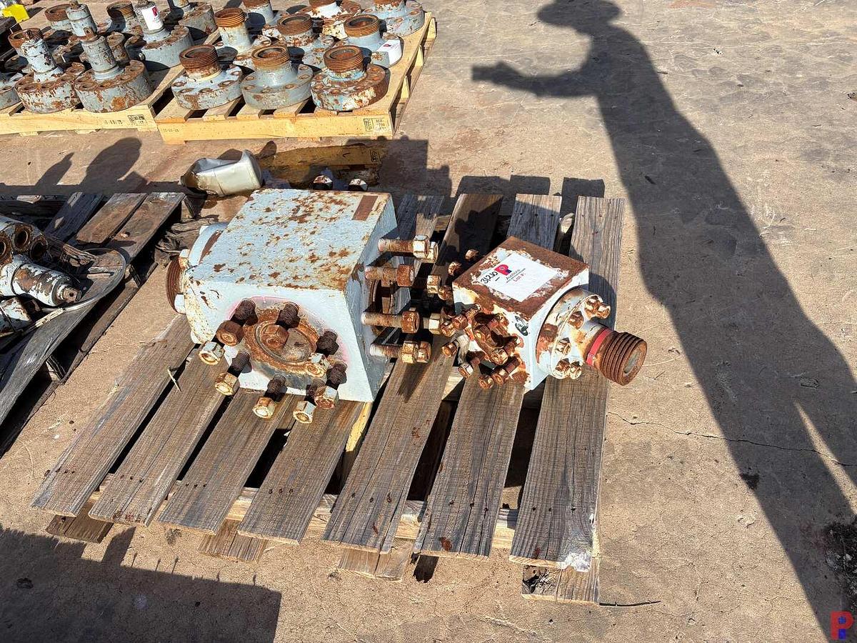 Used (4X$) (2) 4” & (2) 2” FLUID CROSSES