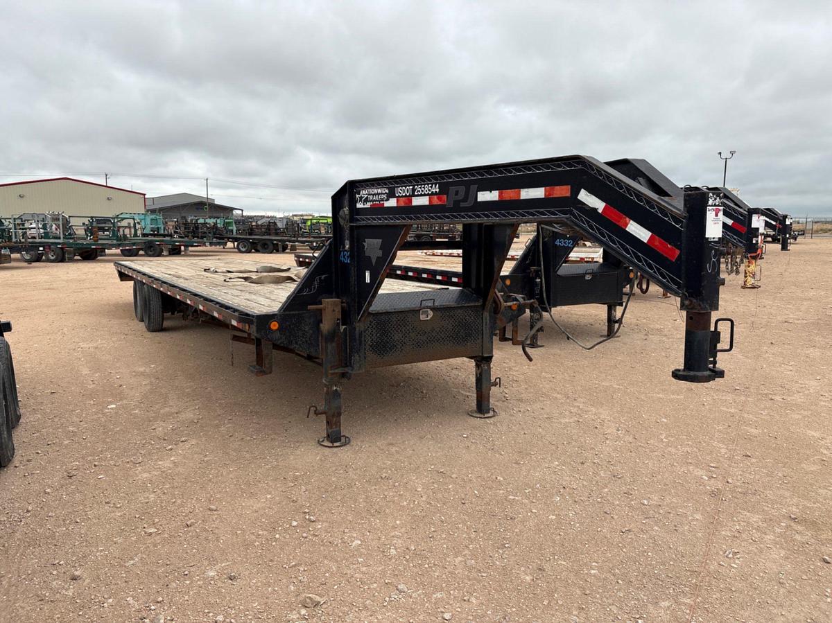 Used 2013 PJ 35’ X 8’ T/A GOOSENECK TRAILER