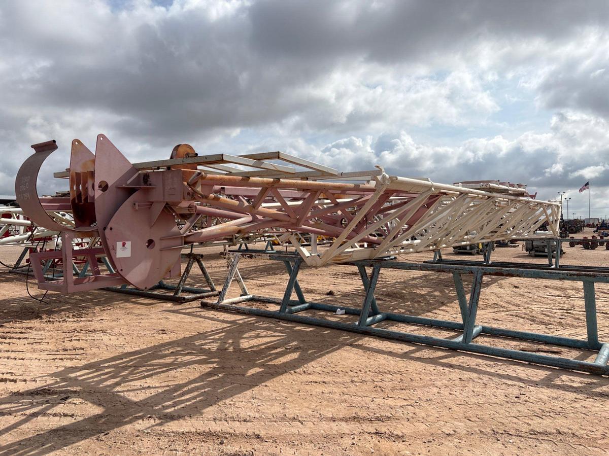 Used 96’ x 152,000 mast