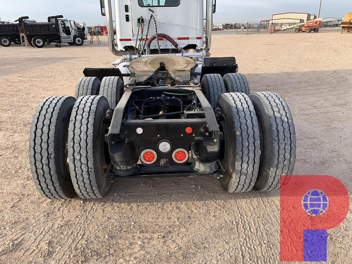 Used 2021 FREIGHTLINER CORONADO 122 SD T/A DAYCAB HAUL TRUCK