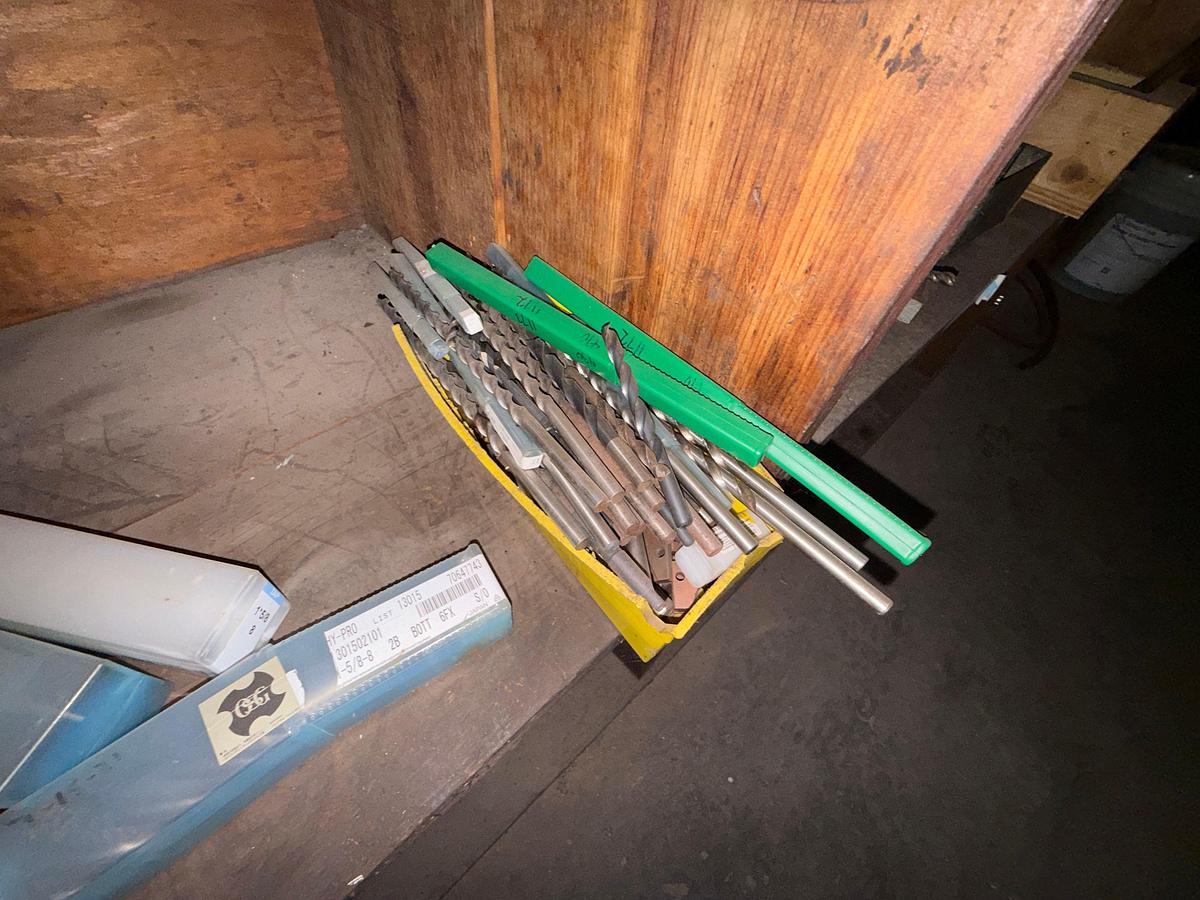 Used 16’x2’x4’ 3-ROW WOOD SHELF W/ CONTENTS OF TAPS, CHUCKS, CUTTING TOOLS, & RELATED