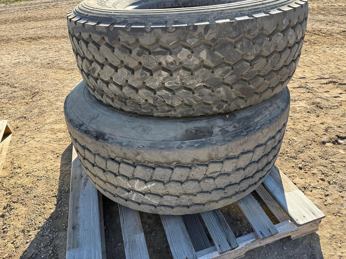 Used (2) PALLETS W/ (3) 445/65R22.5 & (1) 425/65R22.5 TIRES