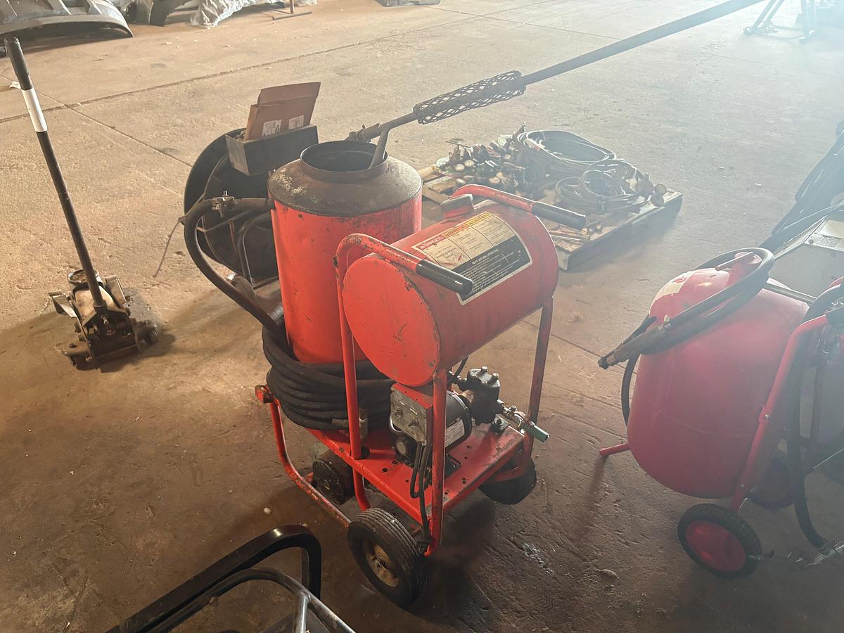 Used Alkota cleaning systems pressure washer/steam cleaner