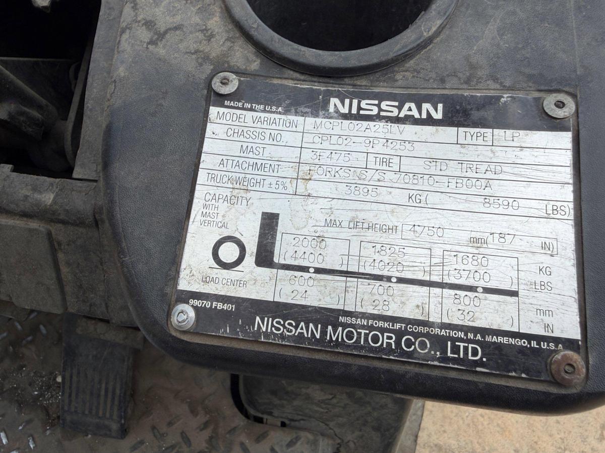 Used Nissan 4400 Warehouse Pallet Forklift