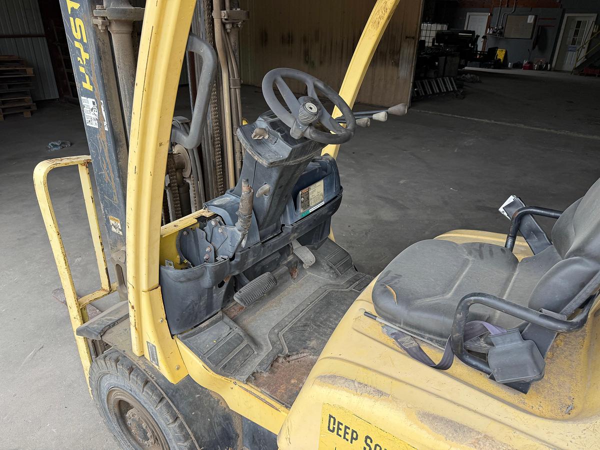 Used HYSTER H50FT 5K LBS FORKLIFT (INOPERABLE)