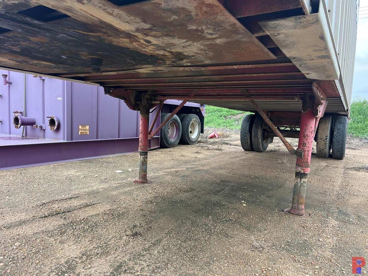 Used 1985 ROAD SYSTEMS 26’ S/A VAN CARGO TRAILER