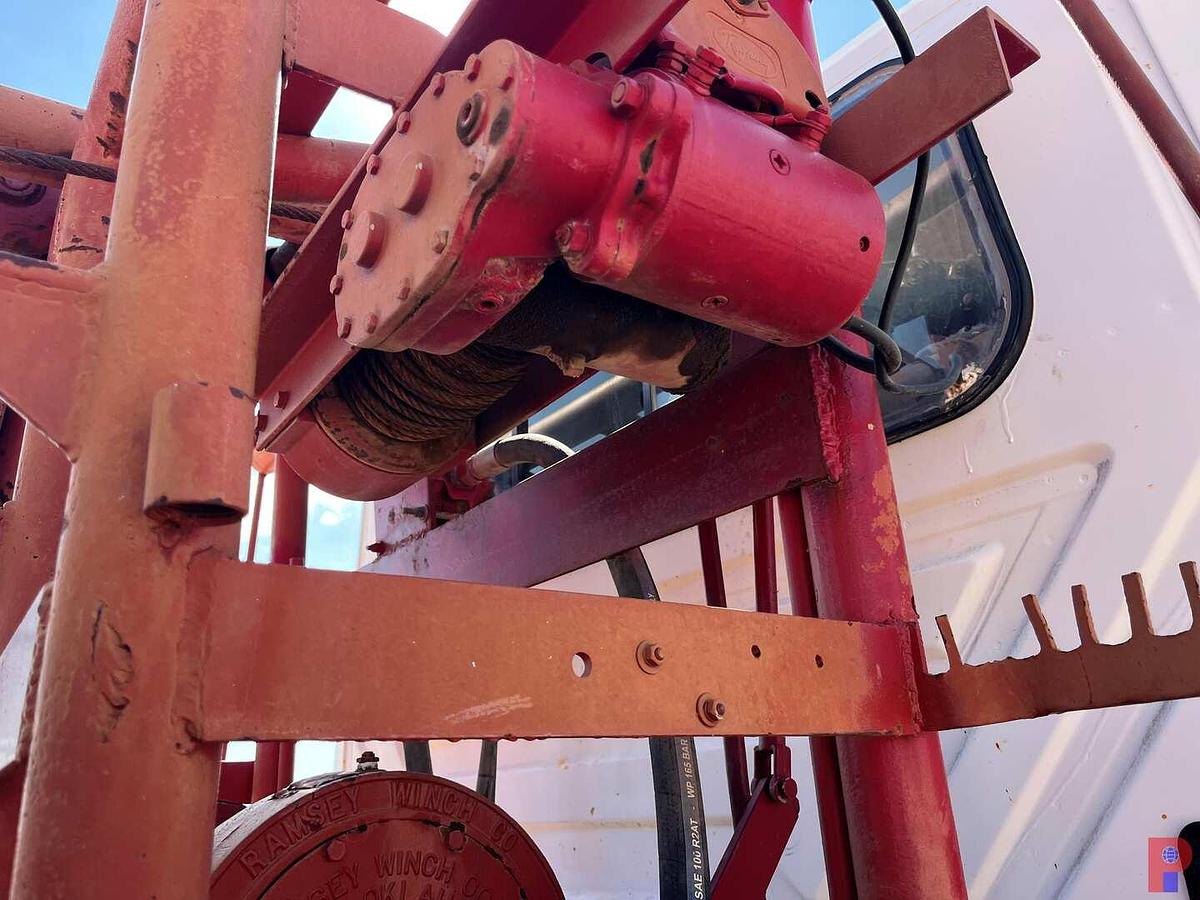 Used 2007 INTERNATIONAL DURASTAR 4300 ROUSTABOUT TRUCK