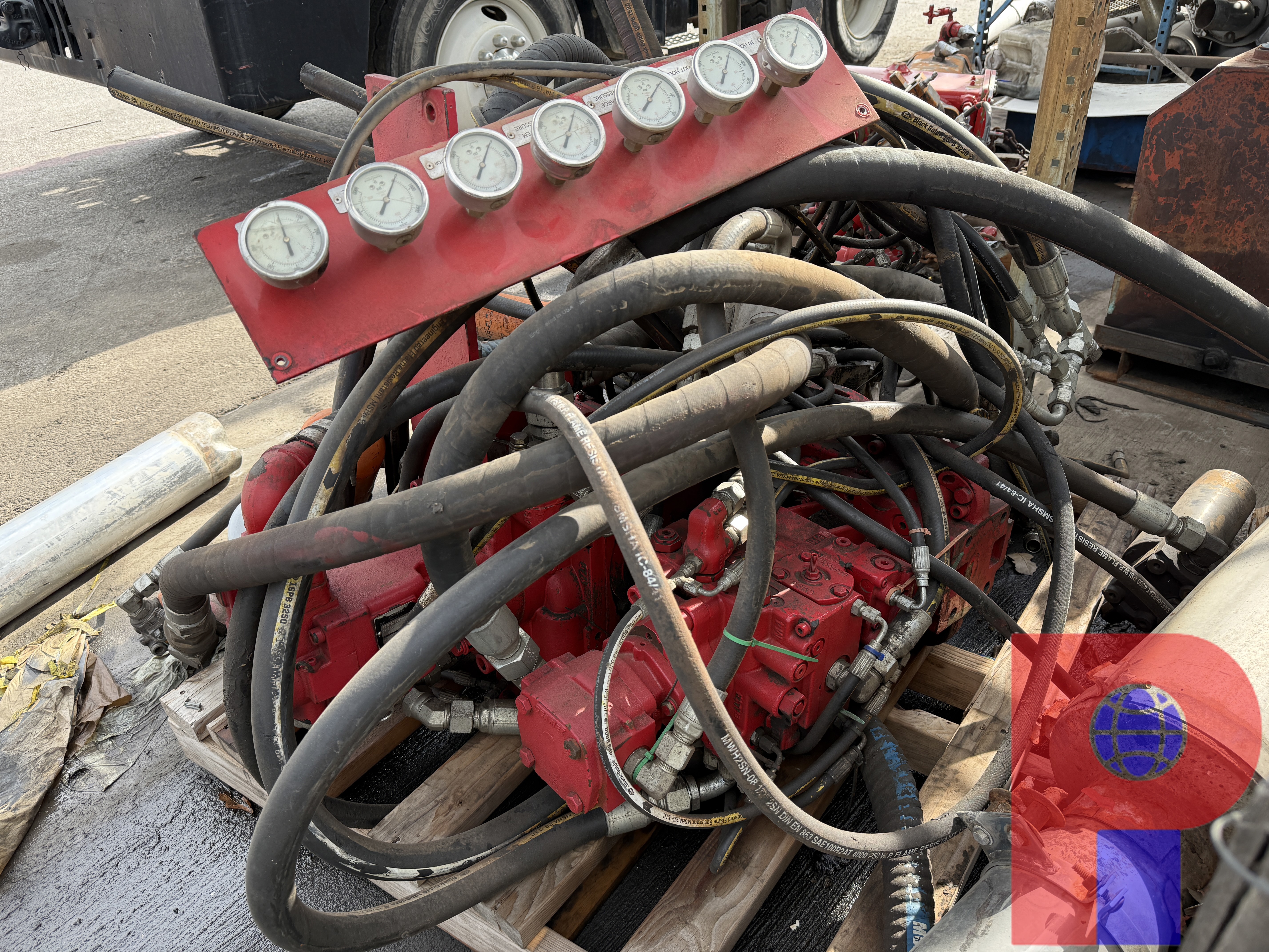 Used 2-GANG GEAR BOX W/ DANFOSS HYDRAULIC PUMPS & GAUGES F/ COIL TUBING WET KIT