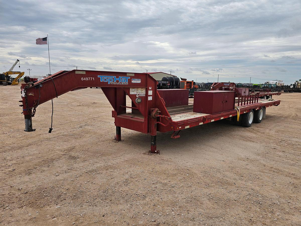 Used 2014 TOP HAT TRAILERS 30’ X 102” T/A GOOSENECK TOOL TRANSPORT TRAILER