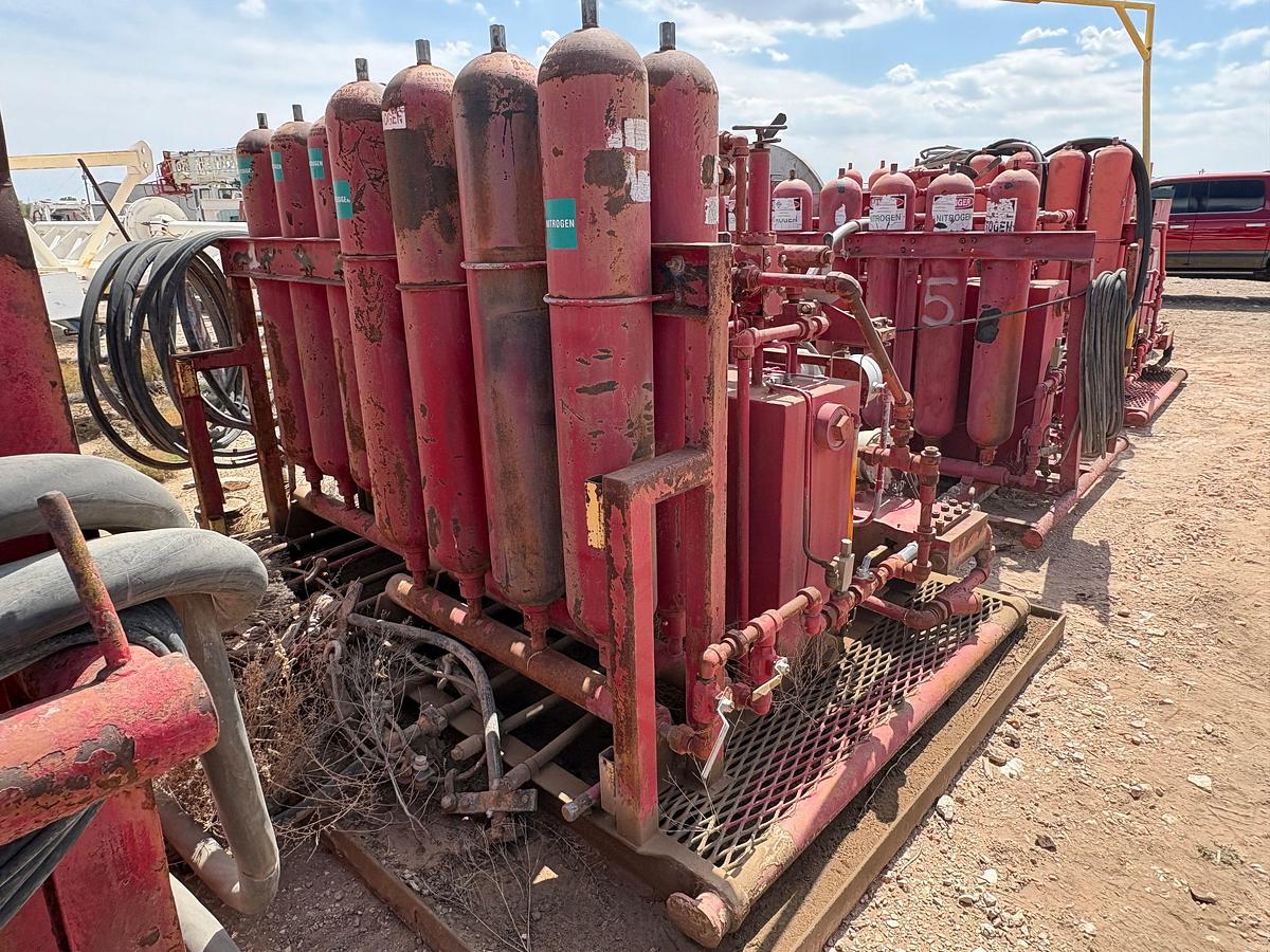 Used 6-station closing unit, skidded