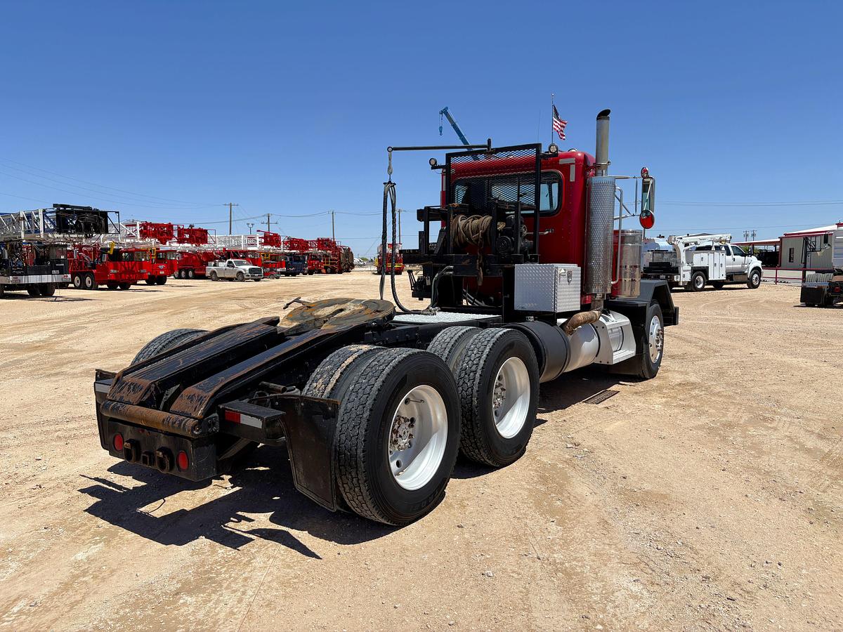 Used 1998 PETERBILT 357 T/A DAYCAB WINCH TRUCK
