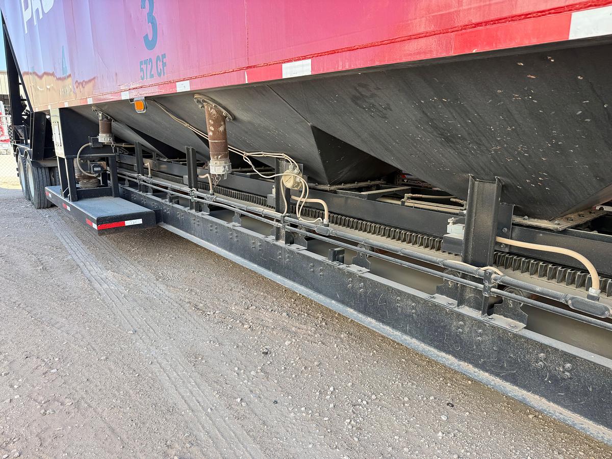 Used 2015 KEYSTONE MSB-2700 T/A 5-COMPARTMENT SAND KING TRAILER