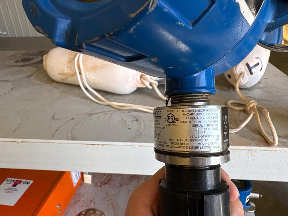 Used (2) OTIS GEN2 digital sensors & (1) 24” air cylinder