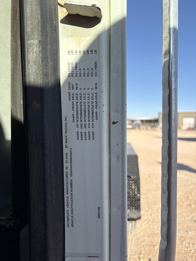 Used 2009 MACK GRANITE GU713 T/A WINCH / VACUUM TRUCK