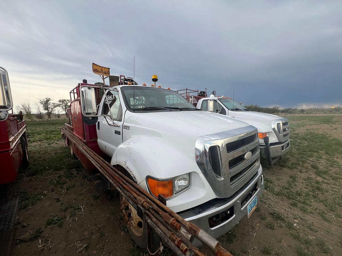 Used 2008 FORD F-650 SUPER DUTY TRUCK WITH TOOL BED