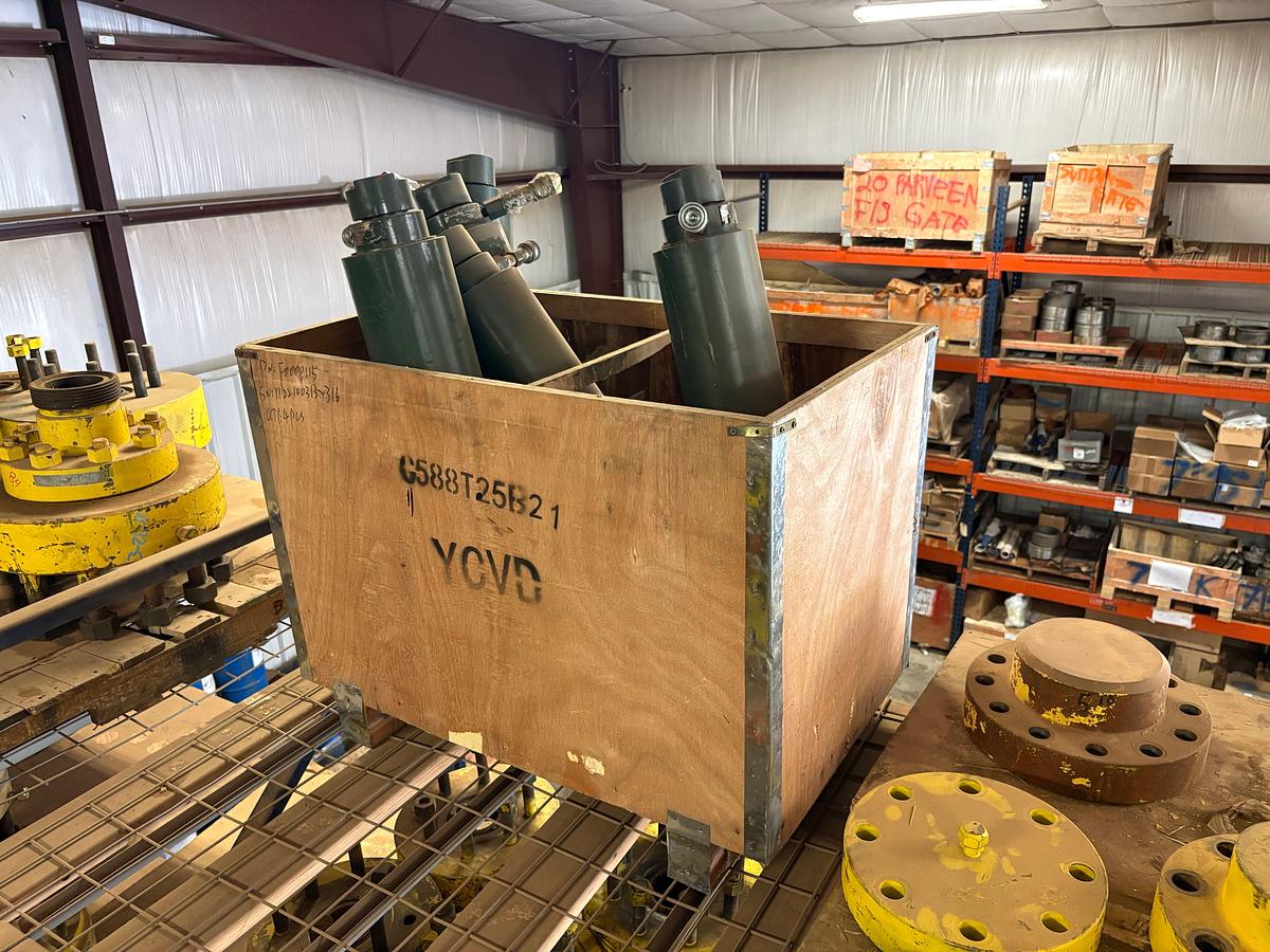 Used (4 shelves) of assorted single stud adapters, 4” to 7” spools, hydraulic valve actuators, etc
