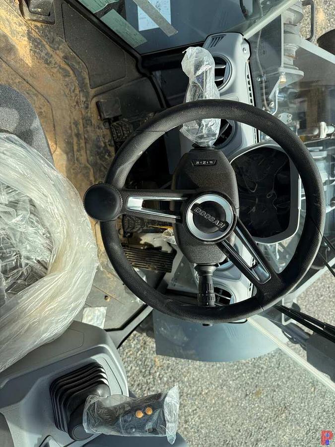 Used (NEW) 2024 DEVELON DL250-7 WHEEL LOADER **3 YEAR 5000 HOUR FULL WARRANTY**