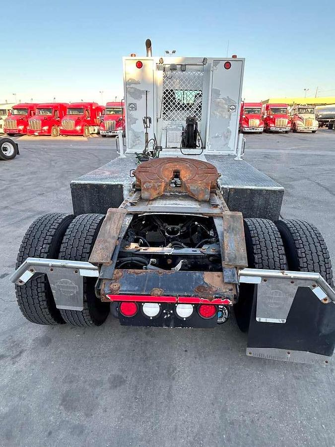 Used 2016 KENWORTH T8OO TRI-AXLE DAY CAB TRUCK TRACTOR