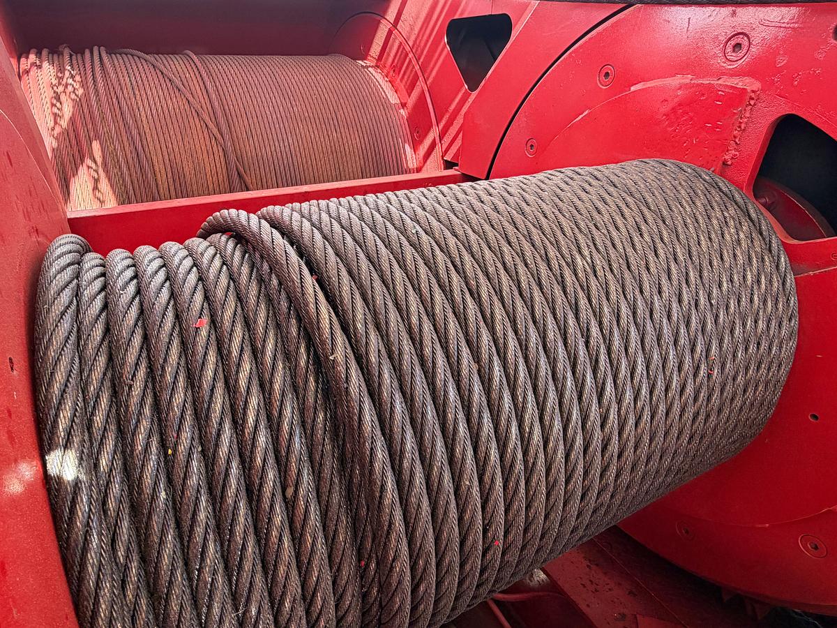 Used FRESHLY REFURBED 2007 CROWN CE600 DD 5 AXLE WELL SERVICE RIG 104'x265K MAST (2026 CAT IV)