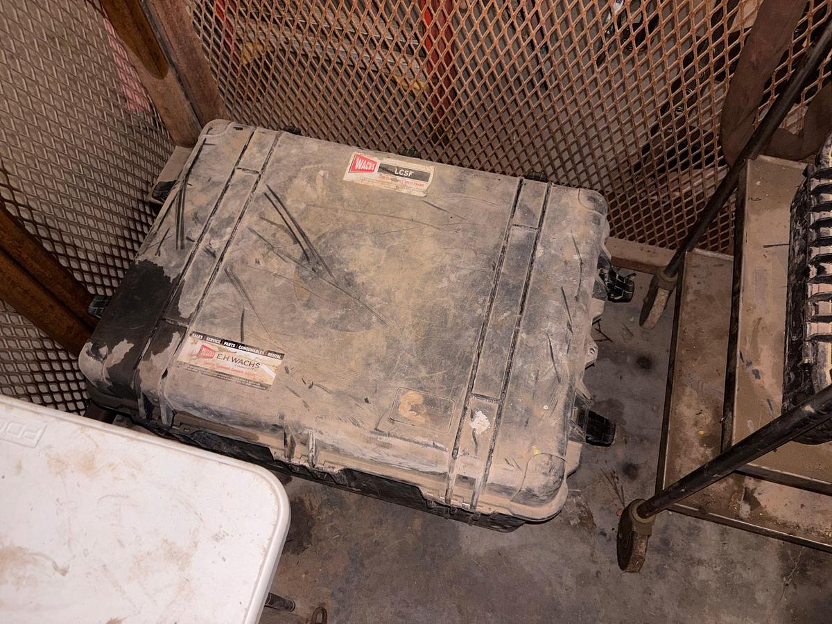 Used Wachs Low Clearance Split Frame (LCSF) portable pipe cutting/ beveling system