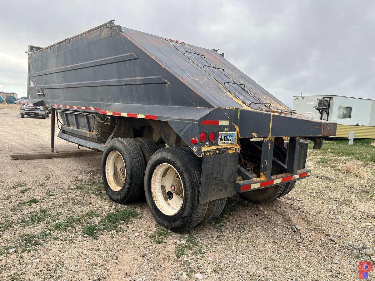 Used 1983 FRUEHAUF 28’ T/A BELLY DUMP TRAILER