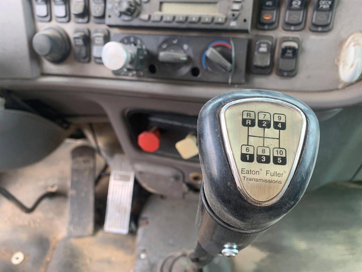 Used 2013 PETERBILT 367 Sleeper Truck