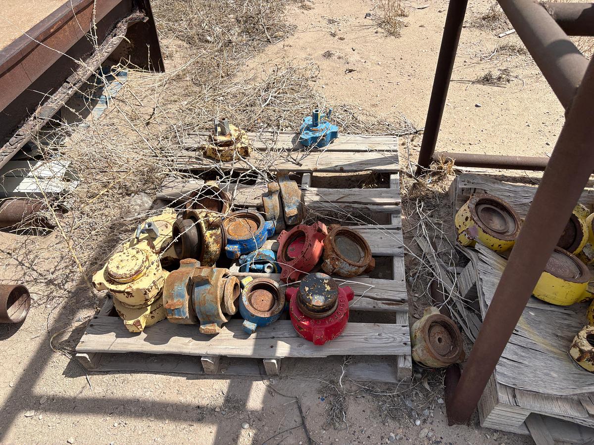 Used (15 pallets) of assorted weco flanges, landing flanges, pipe collars, etc…