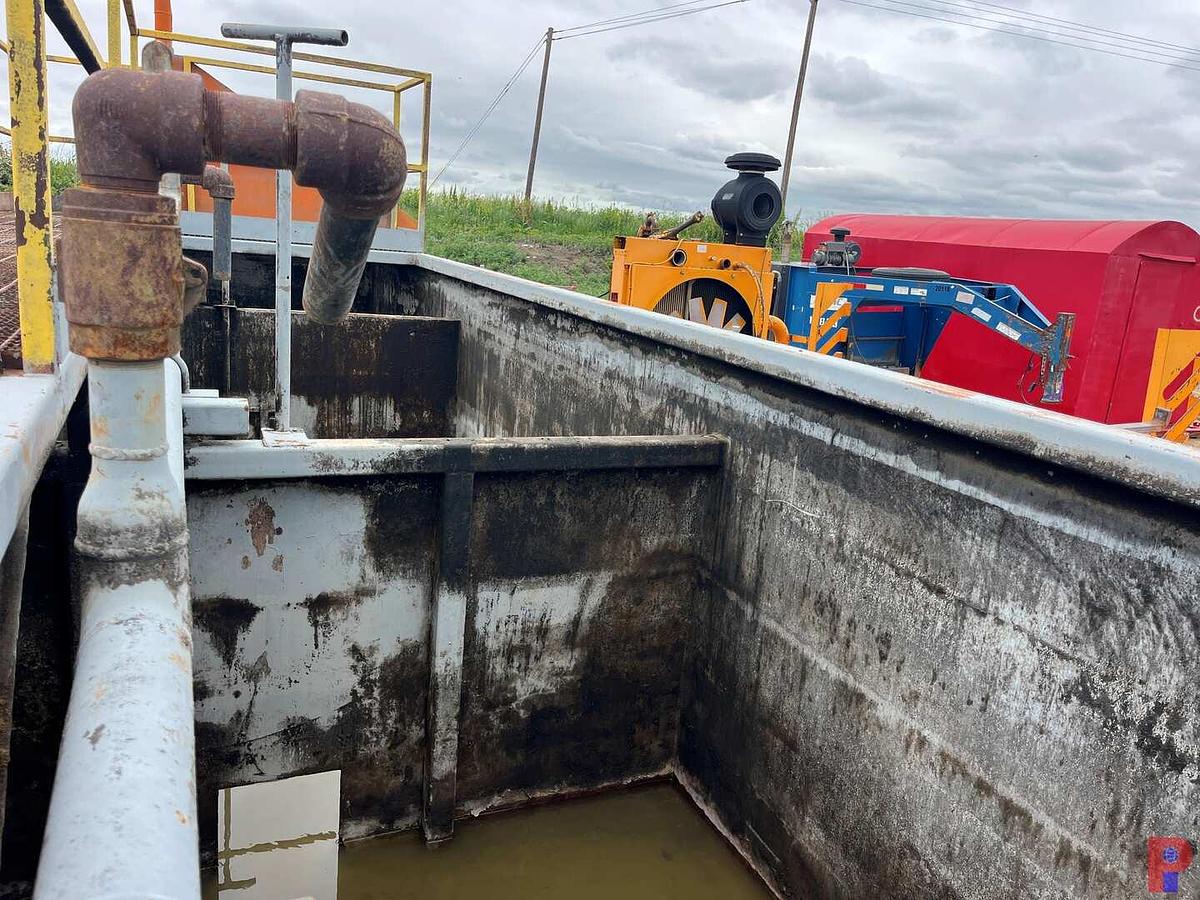 Used 32X8X5H 192 BBL. REVERSE TANK