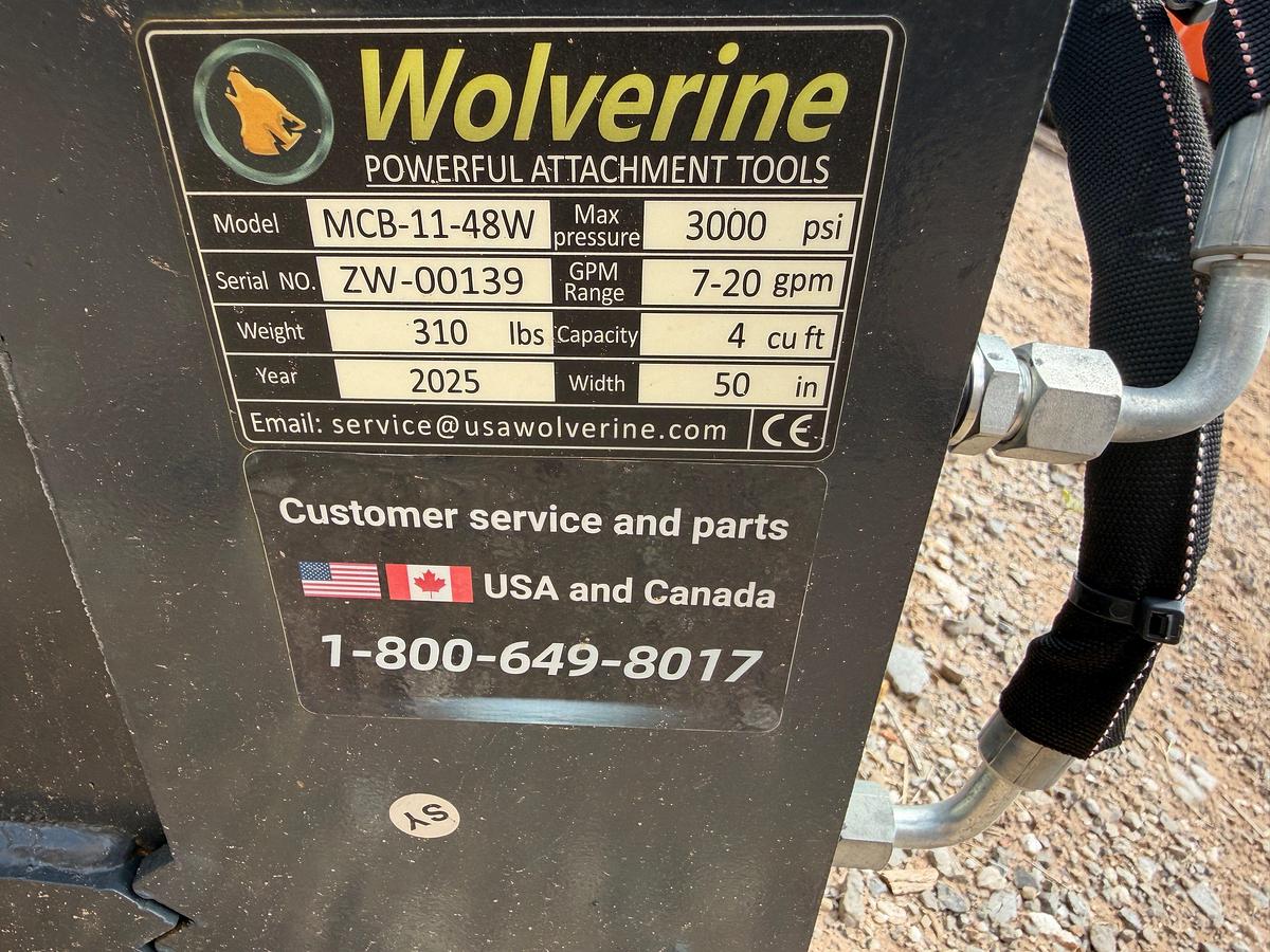 Used Unused 4-Way Mini Skid steer bucket