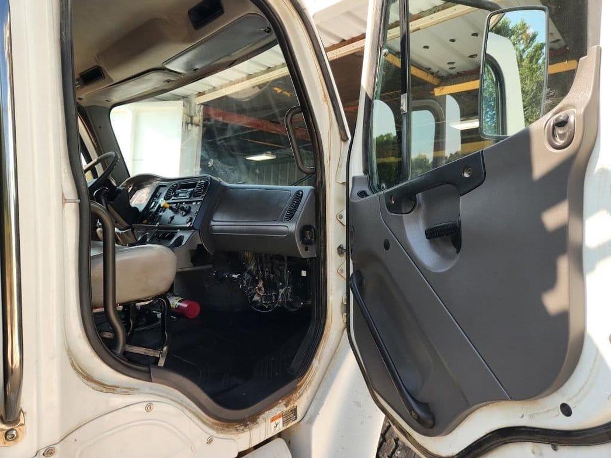 Used 2012 FREIGHTLINER M2 DUMP T/A TRUCK
