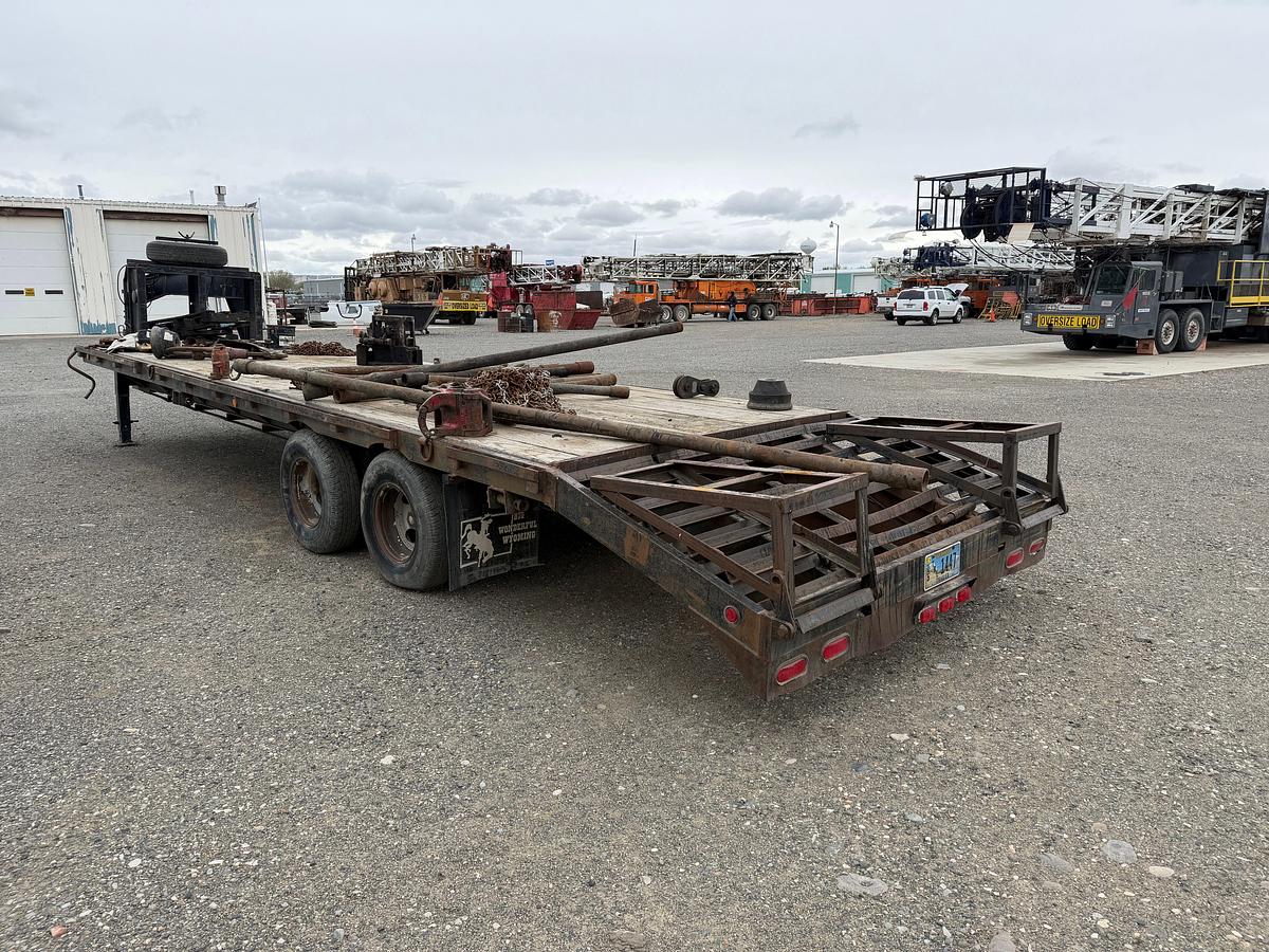 Used 1989 Top Hand 28’ Flat bed Gooseneck Trailer