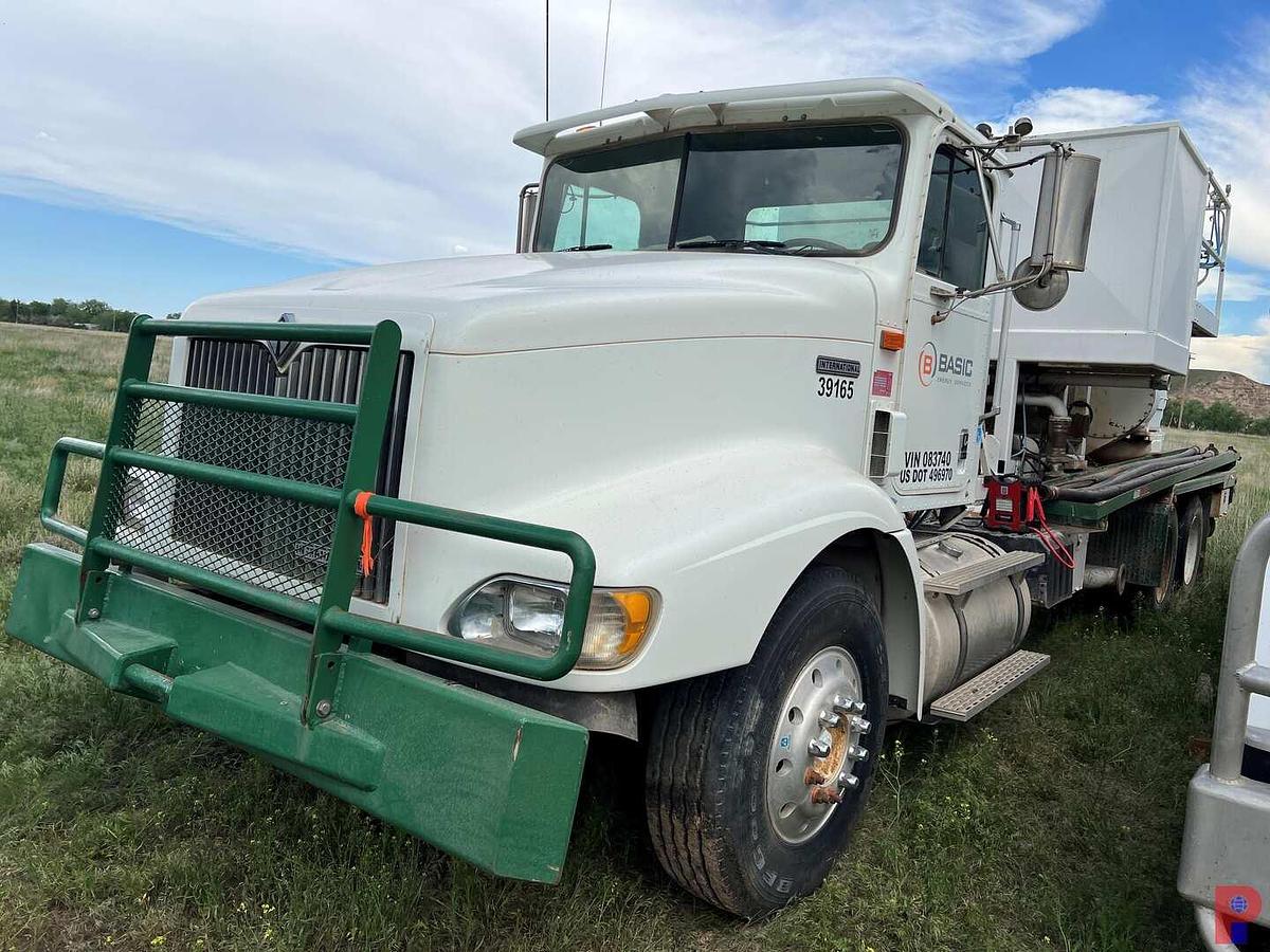 Used 1999 INTERNATIONAL  9400 T/A CEMENT PUMP TRUCK